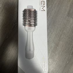 GEM Hot Air Brush With Box for Sale in Bothell, WA - OfferUp