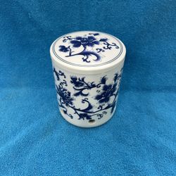 Garlic Keeper Jar. $12.