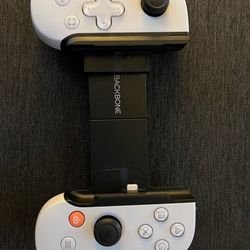 Backbone gaming controller