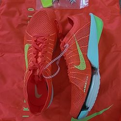 Nike Air Zoom Victory 2 size 6 youth/7.5wmns