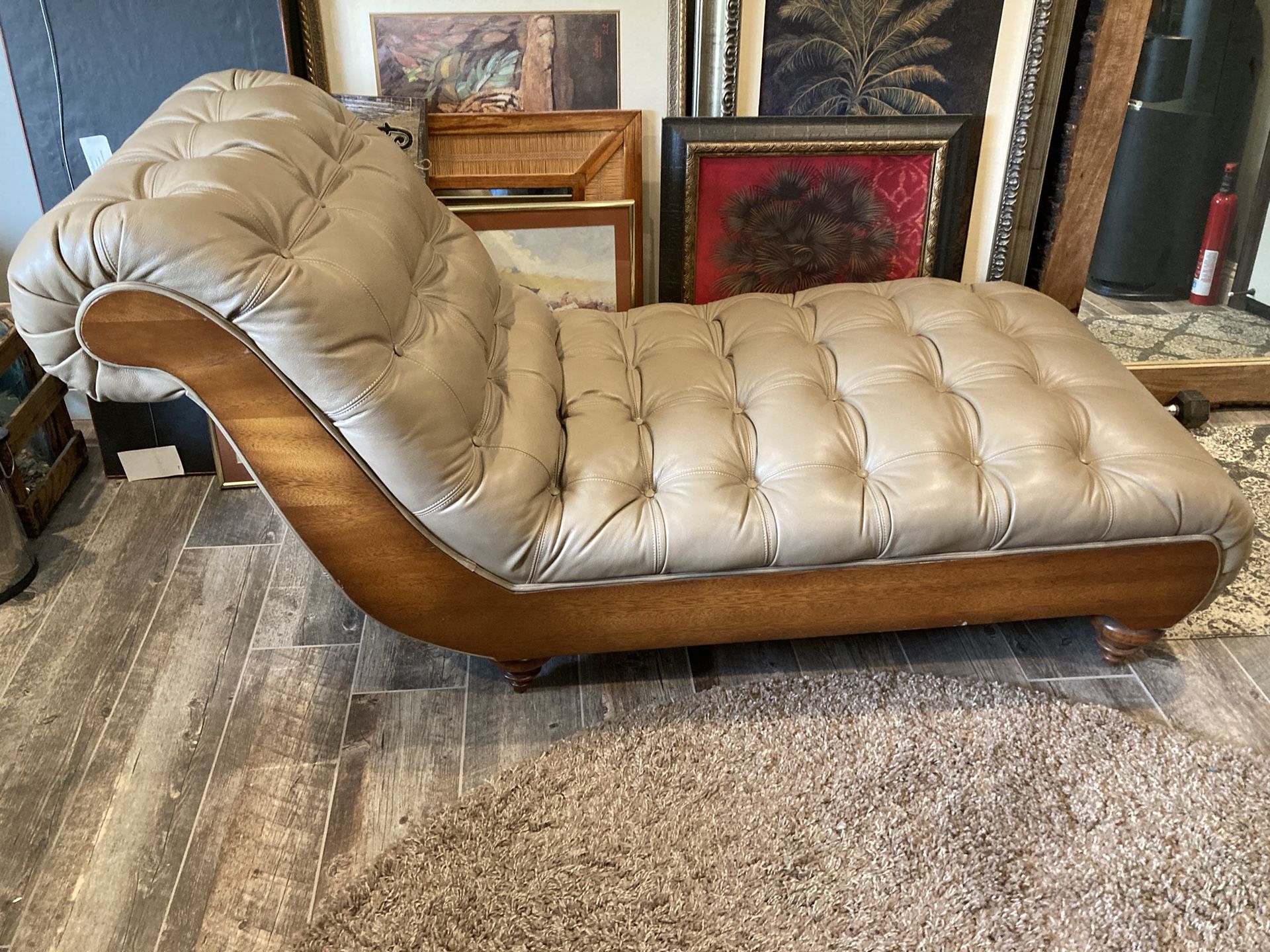 Chaise Lounge Leather