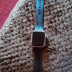 Apple Watch Series 4 With GPS and Cellular - Rose Gold