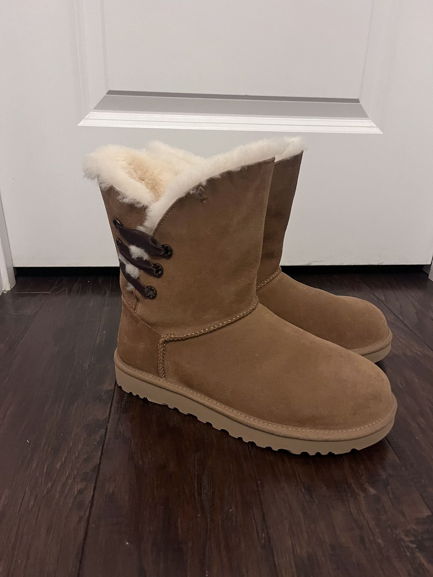 Women’s Uggs Size 8