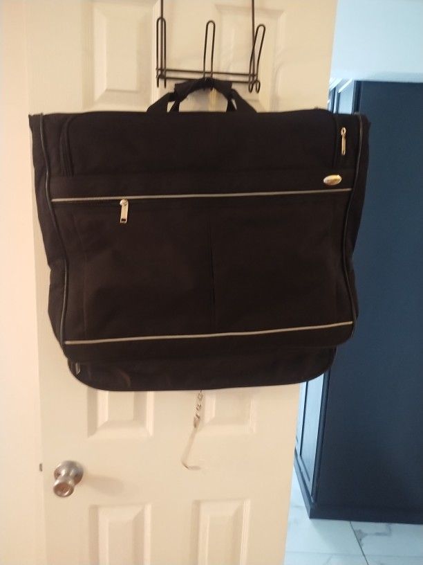 Pierre Cardin Suitcase Travel Hanging Folding Garment