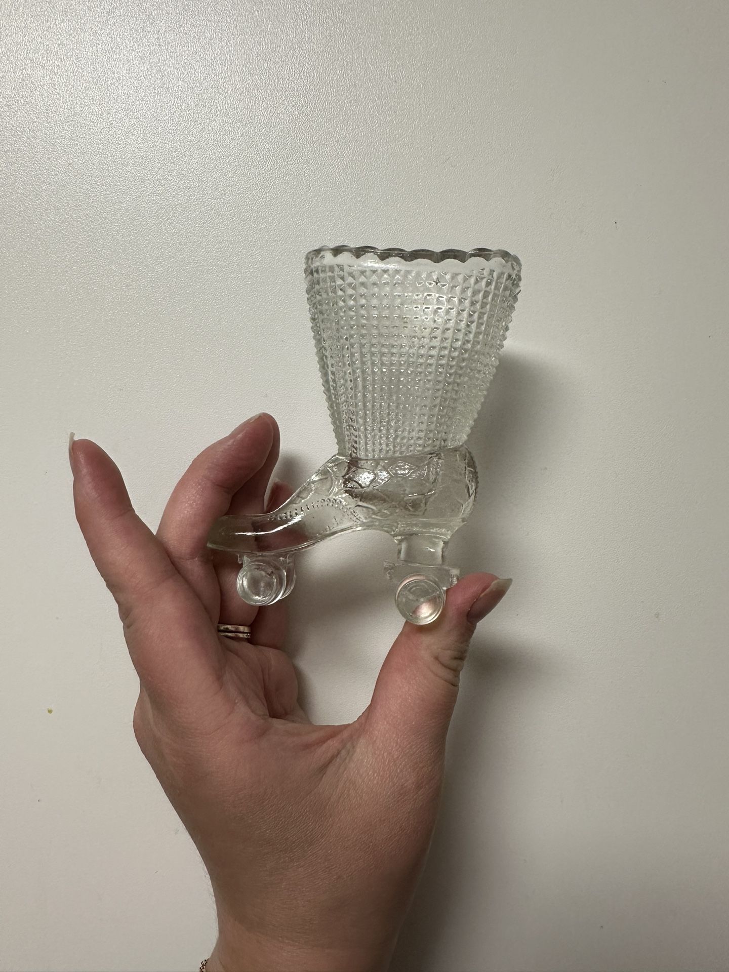 Rare Clear Glass High Boot Roller Skate W/Daisy Button pattern, Toothpick Holder