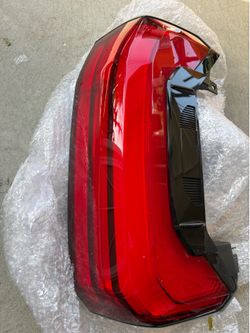 2025 tundra OEM tail light LEFT