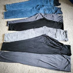  7 pairs of maternity pants 
