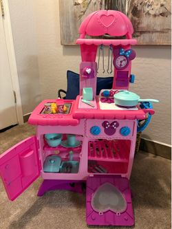Minnie Mouse Play Kitchen