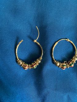 All 22 Krt Gold Pure Gold.  Many Things Ear Rings Necklace Bangles. All Is Yellow Gold . Start From 350$ To 10,000$. Only Serious Buyers.