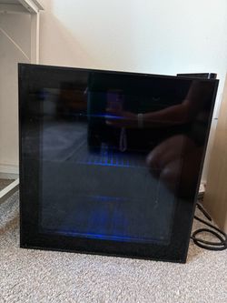 Mini fridge