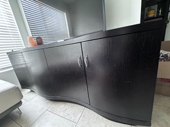 Buffet cabinet free