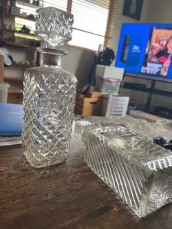 2 decanters for sale, must sell fast!!