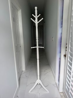 White Wooden Coat/Purse Rack