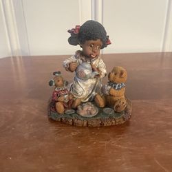 1998 KUTIE PIES "TEA FOR THREE" HANDCRAFTED FIGURINE NUMBERED VANMARK (1/1609)