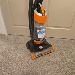 RARE!!! Bissell CleanView Multicyclonic w/OnePass Technology Bagless Upright Vacuum Cleaner In FANTASTIC CONDITION!! (Model 1330) 🟧  Orange 10 AMP 