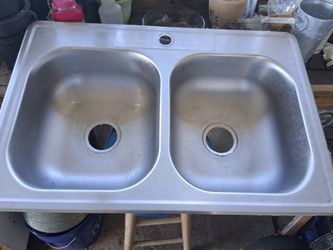 Double kitchen Sink. 22x33