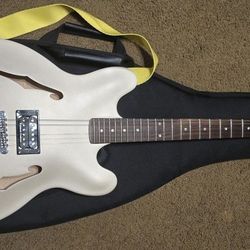 Fender Tom Delonge Starcaster Electric Guitar