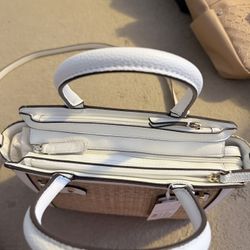 Liz Claiborne Handheld Bag