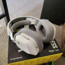 Corsair HS80 Wireless Gaming Headset