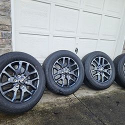 Brand new toyota 20" tundra platinum wheels and tires. Will also fit seqioua and land cruiser. Tires are brand new 0 mile 265/60R20 perfect condition