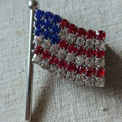 American Flag Brooch Pin With Rhinestones Silver Tone 