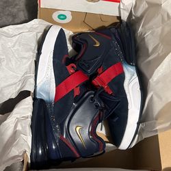 Nike Air Force 270 Size 10 