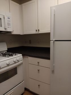 Full Kitchen Cabinets 