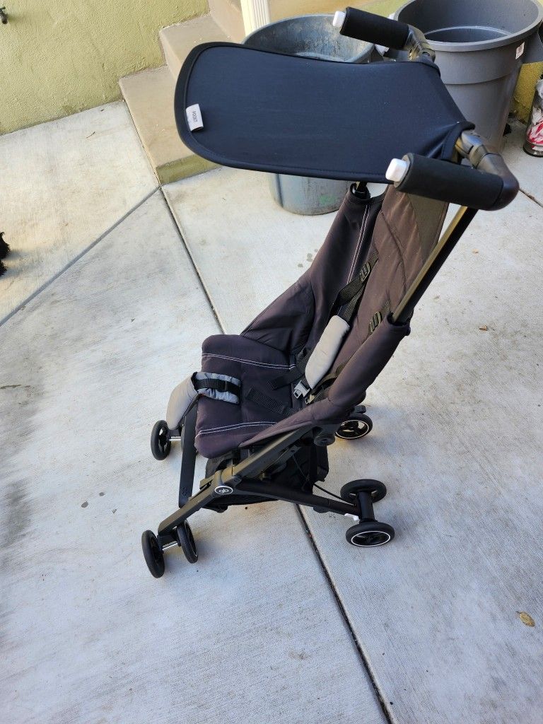 GB Portable Stroller