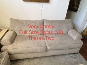 Free Free Free Couch Set