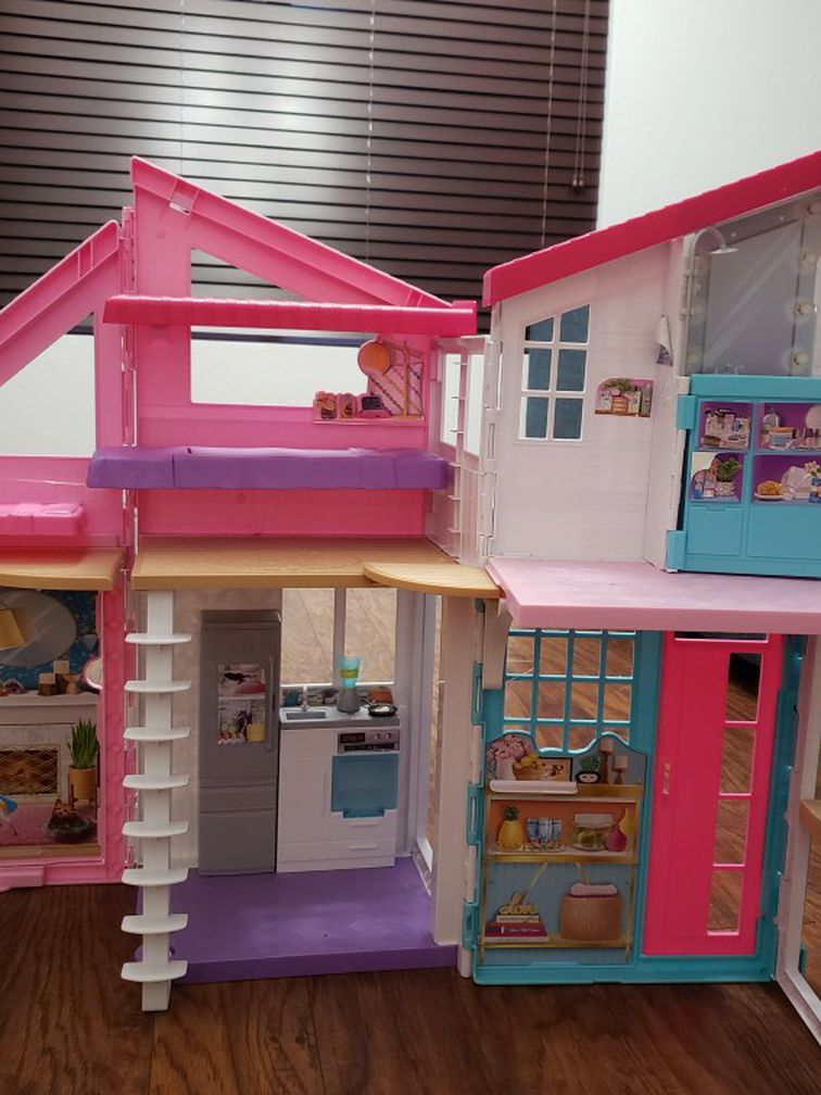 Foldable Barbie House