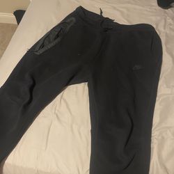 Nike Tech Pants 