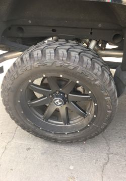 35s. 22” rims