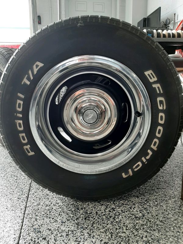 Four 15in original GM Rally wheels with center caps Chevelle Camaro