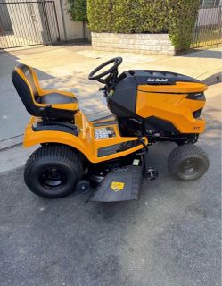 Cub Cadet XT1 Enduro LT 46 in. 22 HP V-Twin Kohler Engine Hydrostatic Drive Gas Riding L