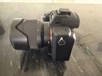 Sony Alpha 7 III Mirrorless Camera with FE 28-70mm Lens