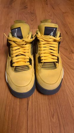 Air Jordan 4 Lightning Yellow Sneakers