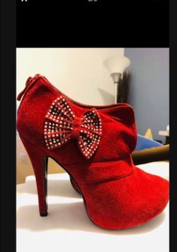 Women shoes Red suede half boots