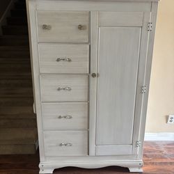 Vintage Armoire w/Drawers