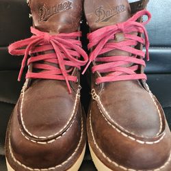 Womans Danner boots