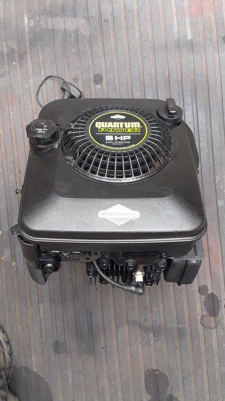 New old Stock Briggs Quantum 190cc Engine