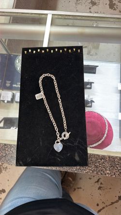 Heart charm necklace