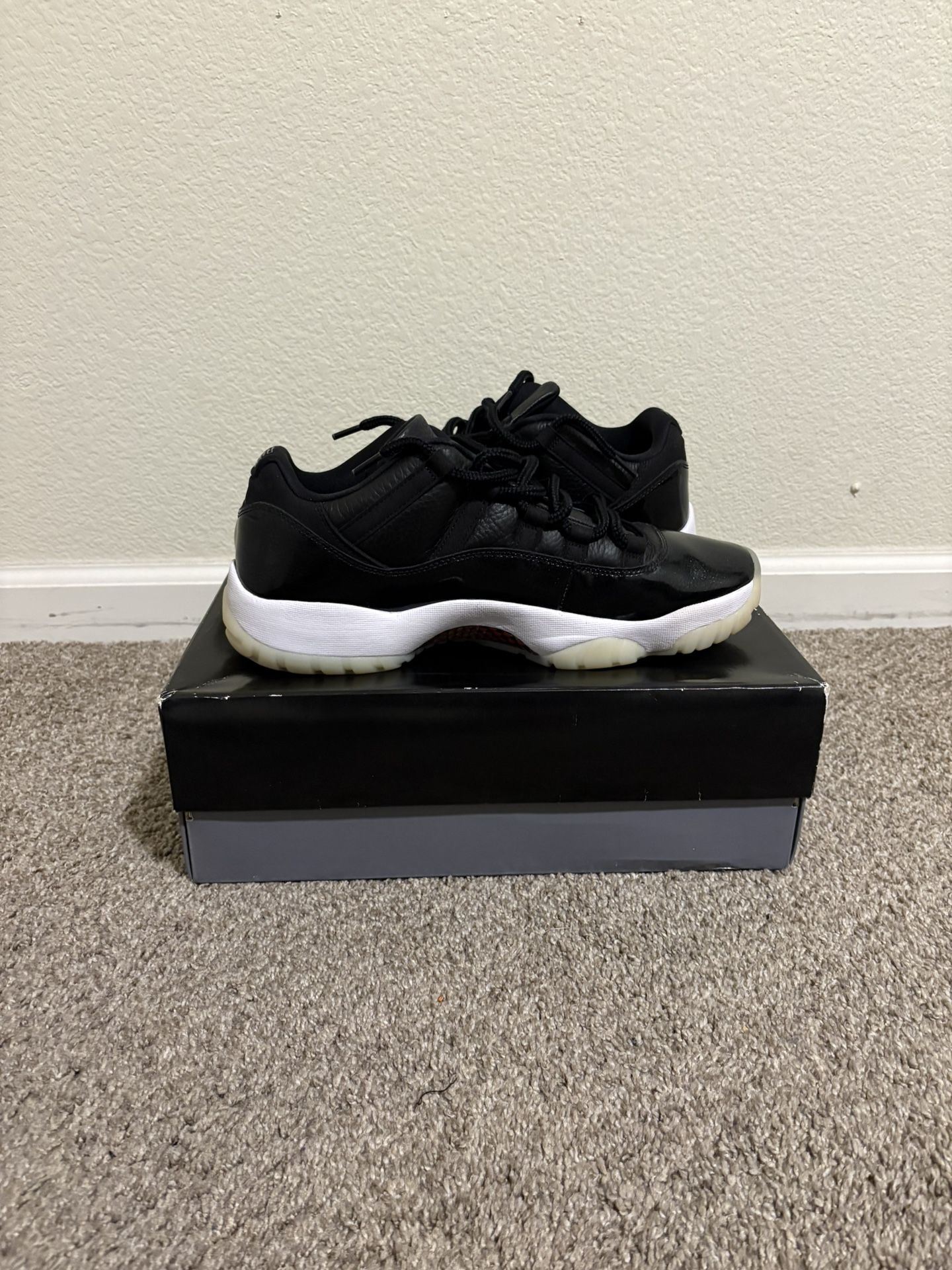 Jordan 11 Low 72-10 *Lightly Worn*