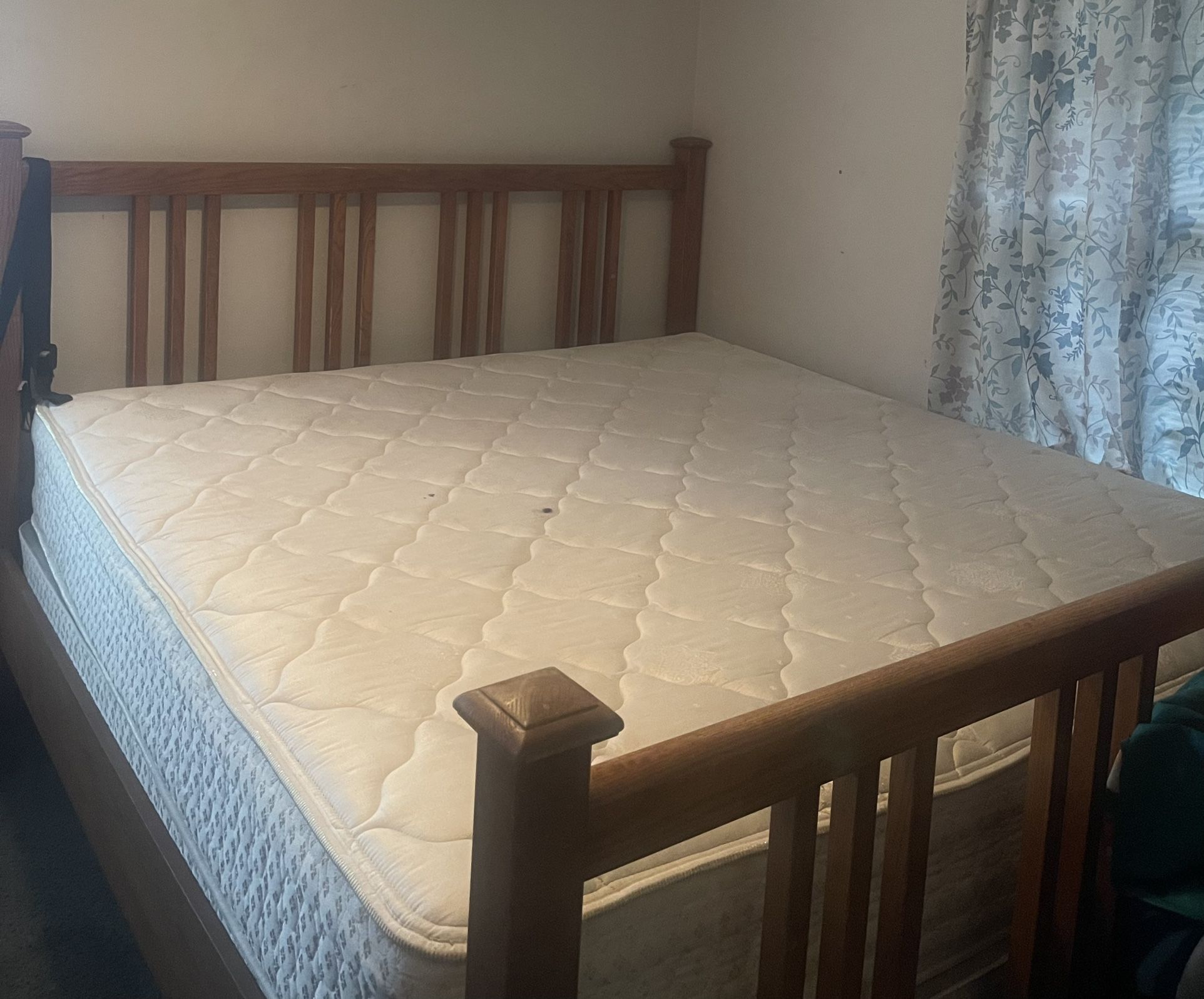 Serta Perfect Sleeper King Size Bed