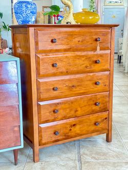 Tradewins Dresser