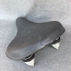VINTAGE MESINGER BICYCLE SEAT