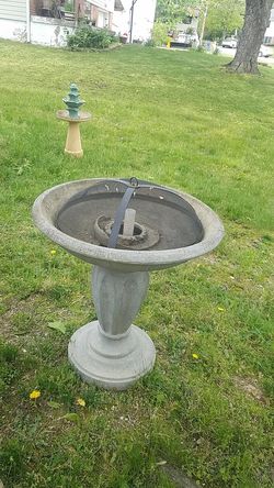 Large pedestal Fountain /bird bath