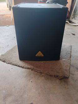 Behinger Powered subwoofer "12