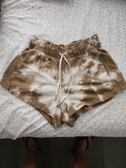 Lululemon Tiedie Shorts 