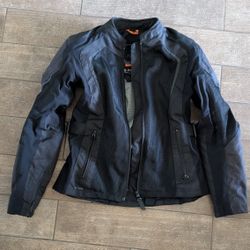 Women's Size Small Motorcycle Jacket With Arm And Back Armor 