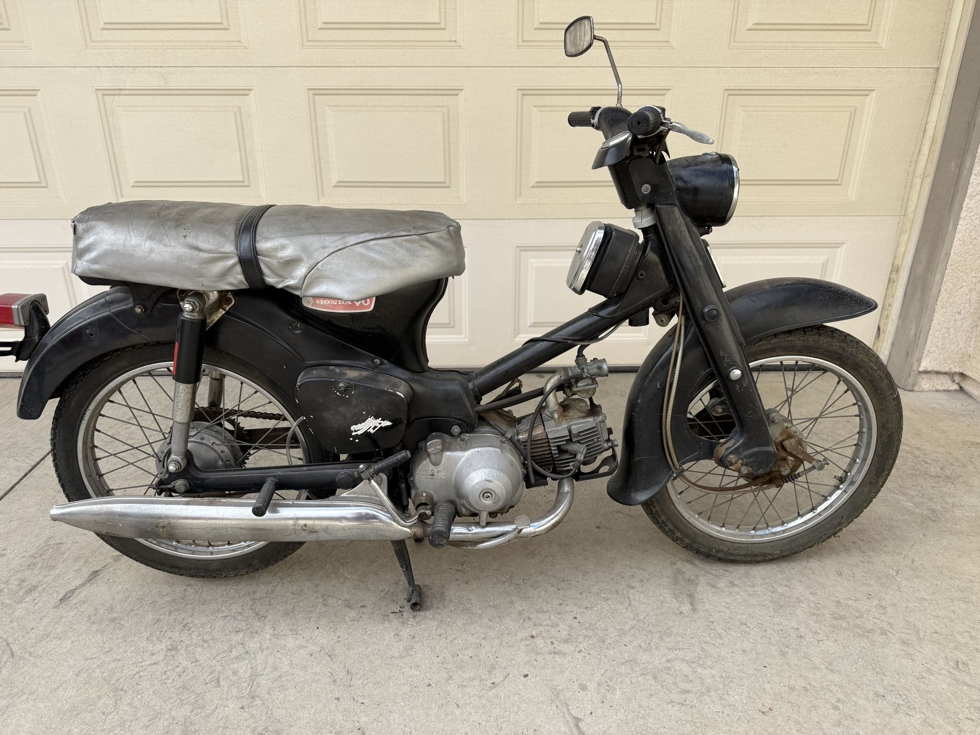 Lot 221, 1967 Honda CM91 Cub